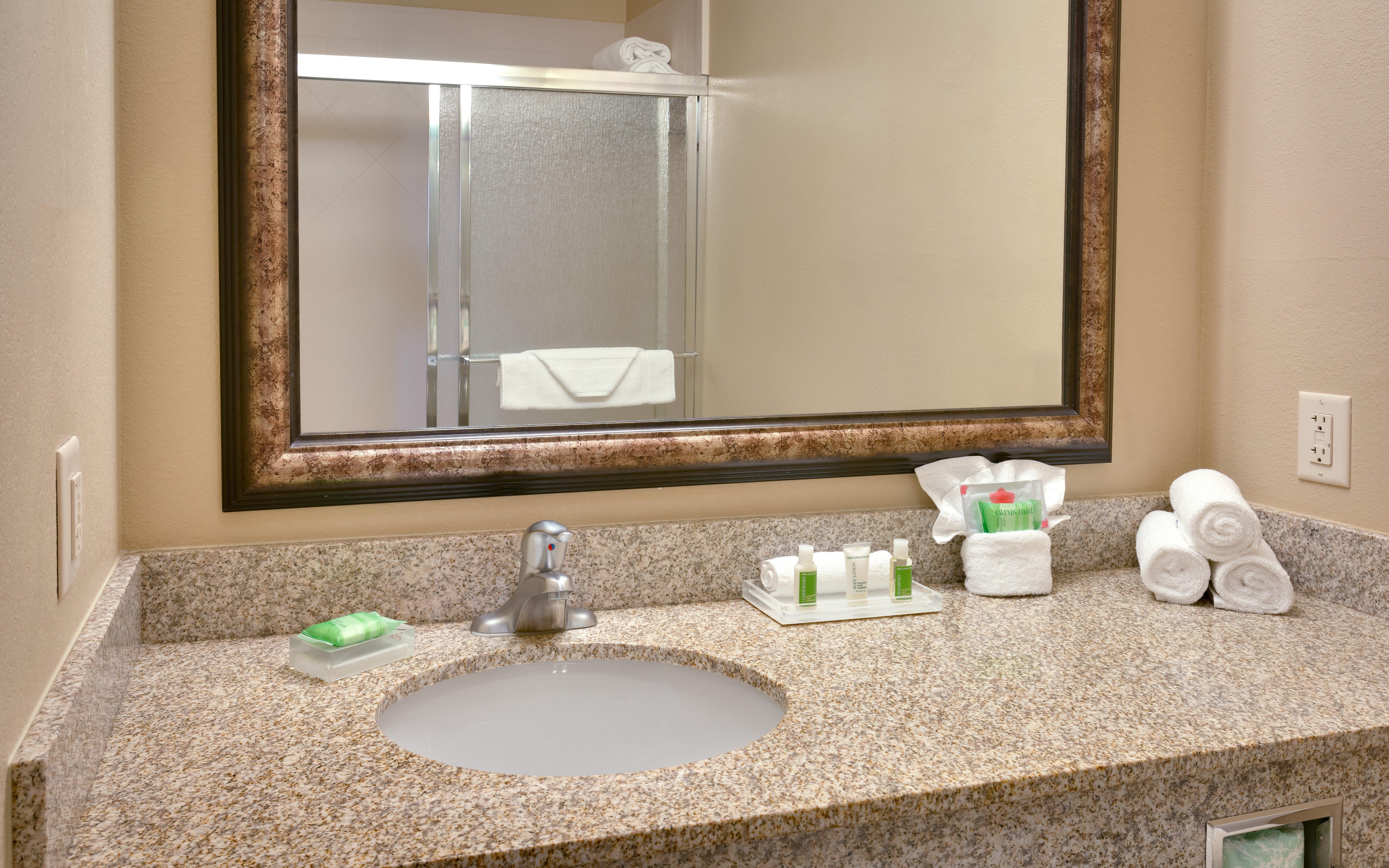 Holiday Inn & Suites Salt Lake City - Airport West By Ihg Bagian luar foto